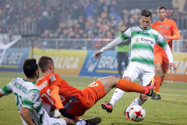 媒体压力以 媒体压力以